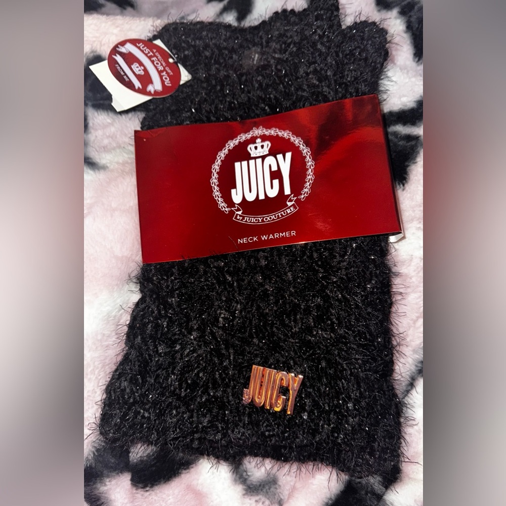 Juicy Couture Black Fuzzy Neck Warmer